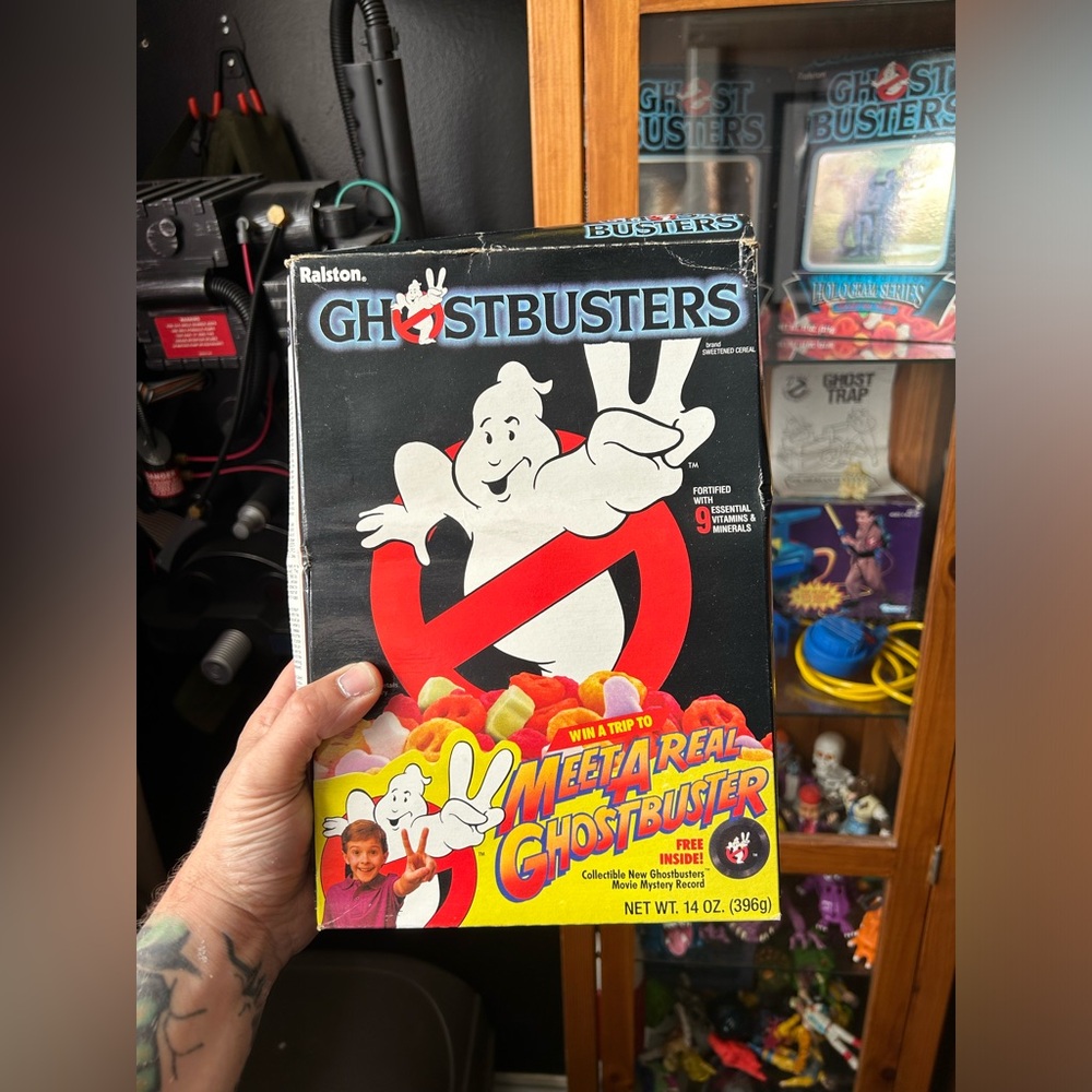 Ralston Ghostbusters 2 cereal box complete with cereal 1989 (rare!) sold!!